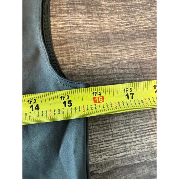 Gap YZY Tank - Picture 4 of 4